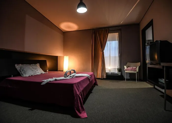 La Torre-1984 3* Sarnelli